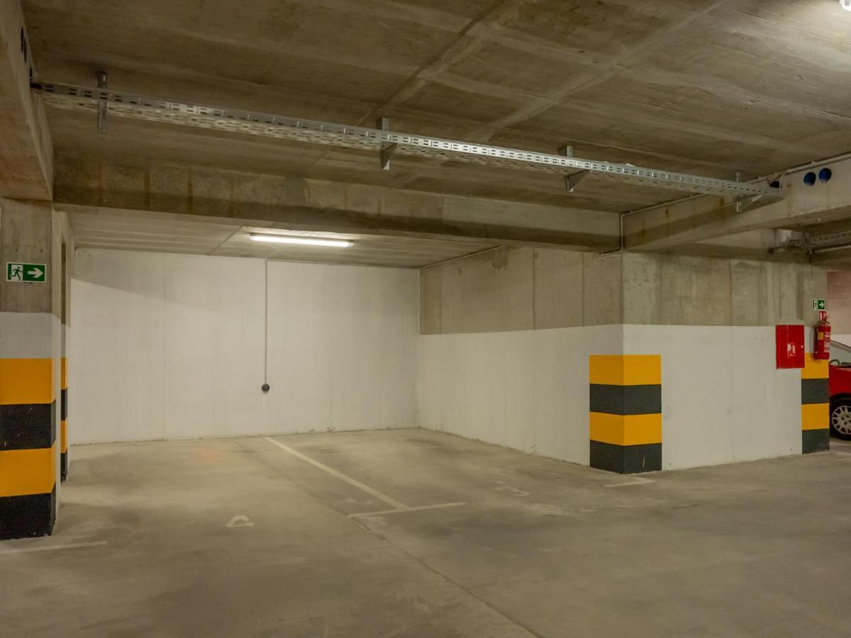 スプリトAlmond 2 - Free Parkingアパートメント エクステリア 写真