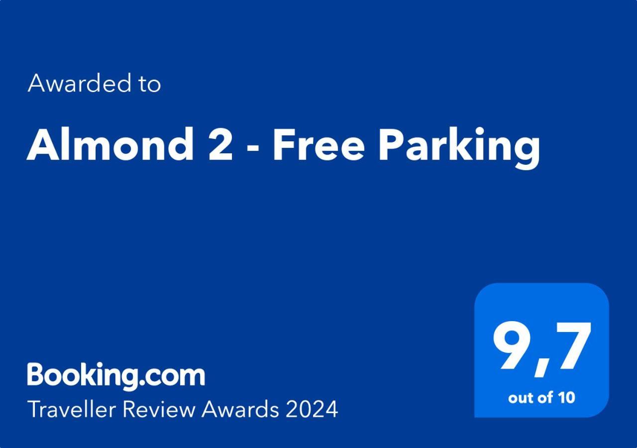 スプリトAlmond 2 - Free Parkingアパートメント エクステリア 写真